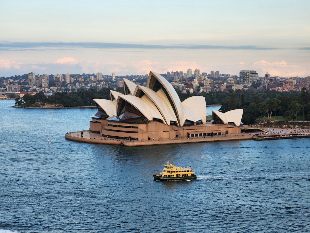 Australia Visitor Visa: Tourist Stream vs Sponsored Family Stream